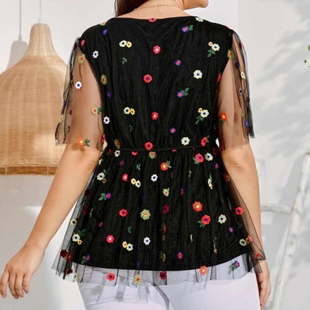 ☀️ Embroidered Flower Mesh Blouse - SHEIN - Size 1XL - NWOT - Picture 5 of 5